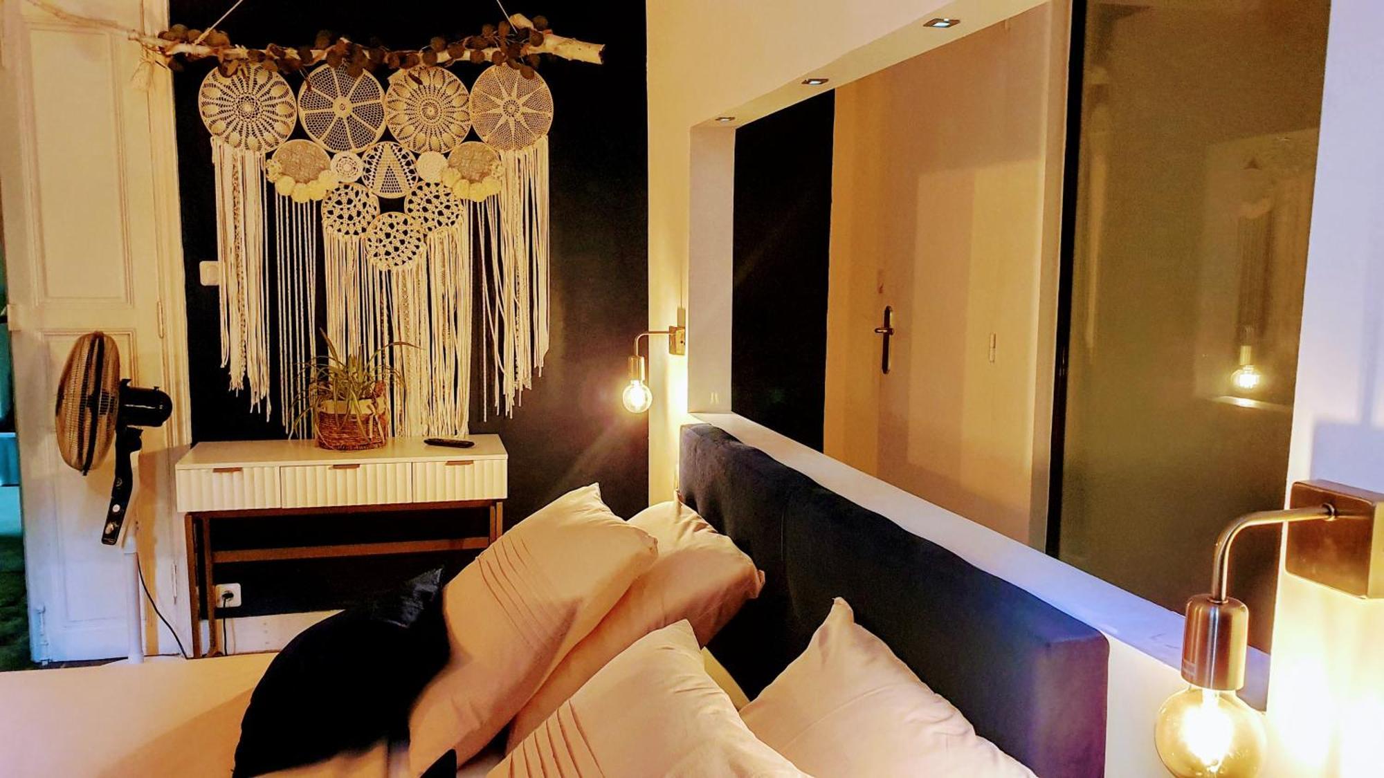 Hotel Le 4 Feuilles En.Camargue Bernis Esterno foto